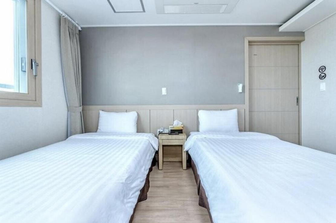 Sh Jungmoon City Stay Seogwipo Exteriör bild